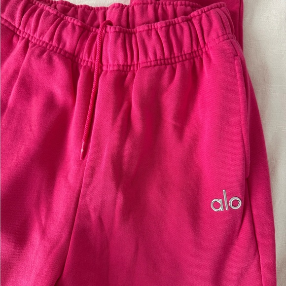 ALO Accolade Pink Summer Crush Sweatpant / SOLD OUT COLOR / XS - Picture 2 of 6